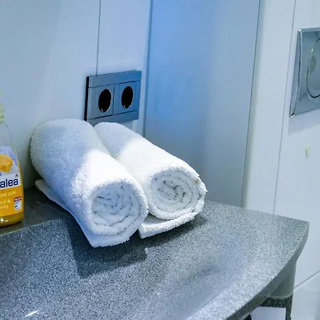 Strandhochhaus Sb11 아파트 쿡스하펜